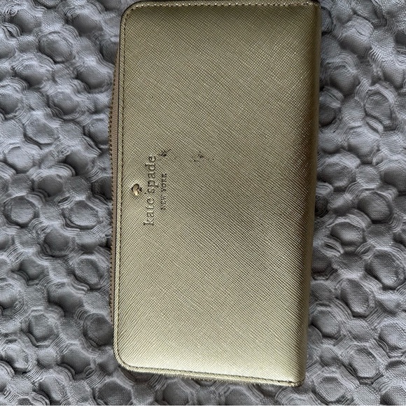 Kate Spade Metallic Gold Zip Wallet - Picture 1 of 4